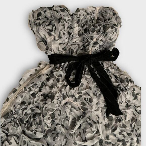 ANTHROPOLOGIE Geisha Designs Appliqued Tulle Strapless Midi Dress Size 8 Petite - Picture 4 of 8